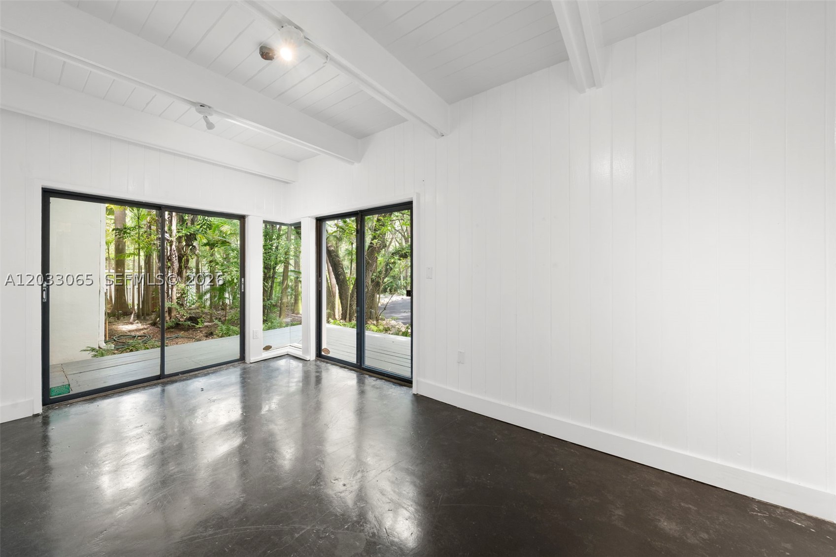 5600 Oakwood Ln, Coral Gables FL 33156