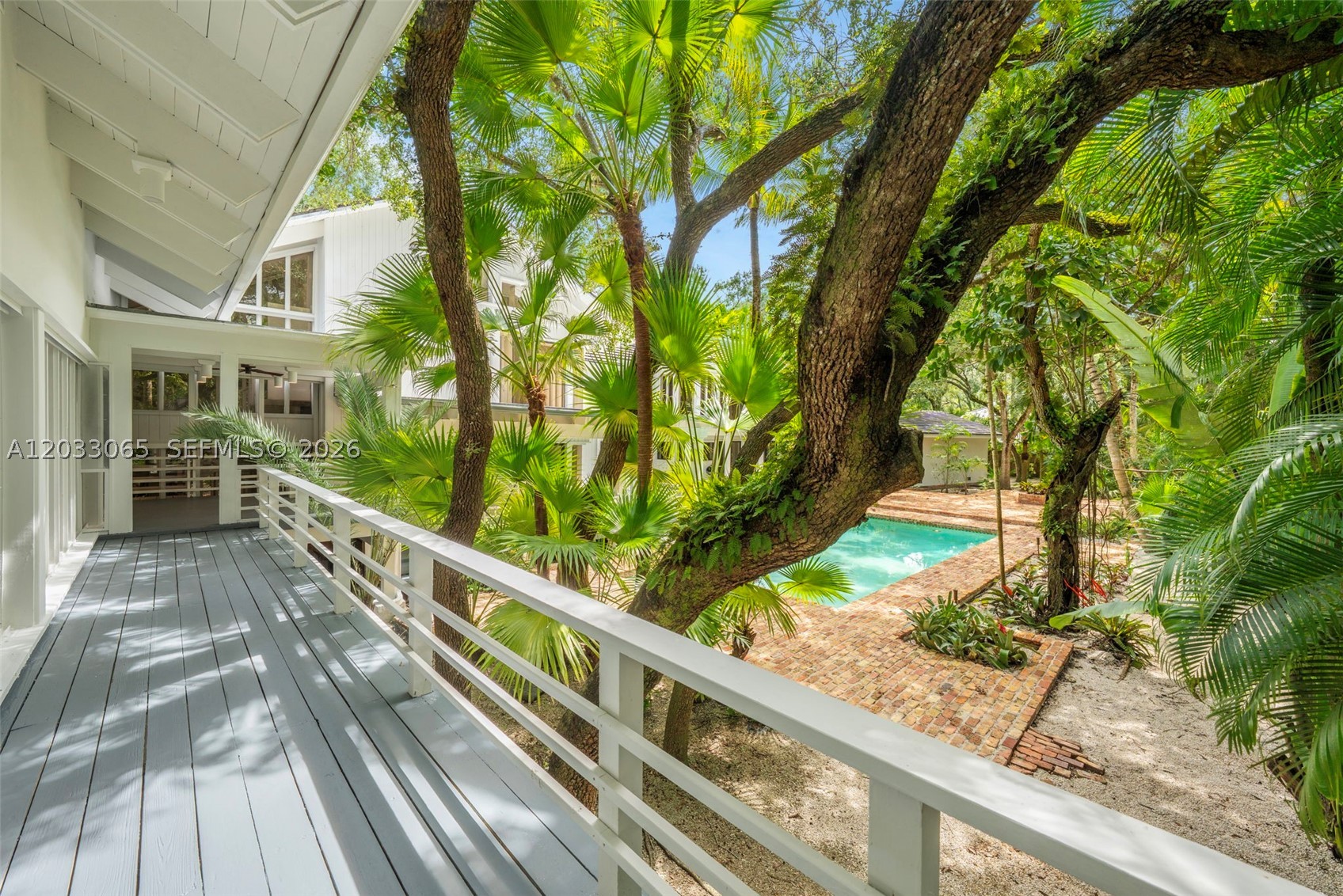 5600 Oakwood Ln, Coral Gables FL 33156