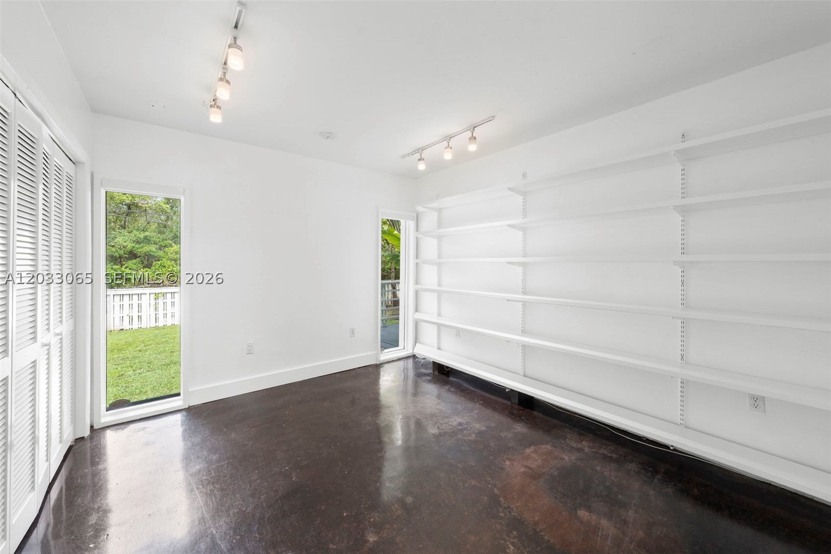 5600 Oakwood Ln, Coral Gables FL 33156