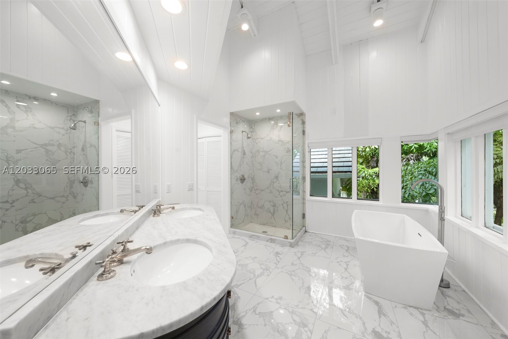 5600 Oakwood Ln, Coral Gables FL 33156
