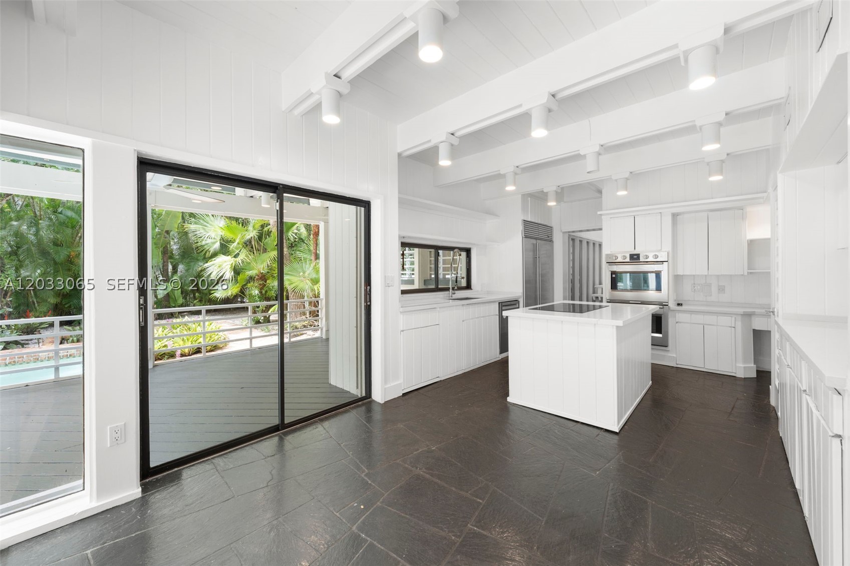 5600 Oakwood Ln, Coral Gables FL 33156