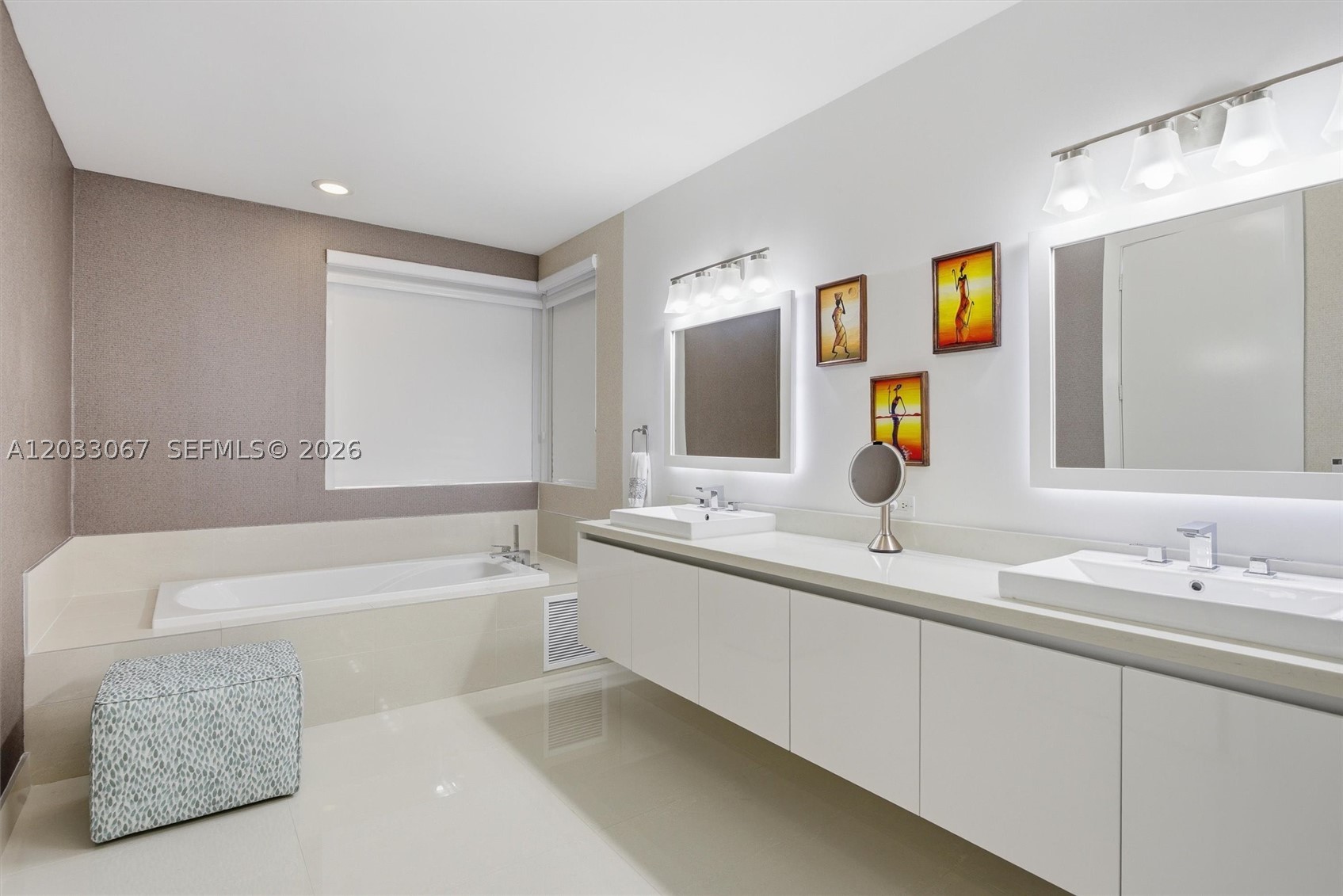 7472 NW 100th Ave, Doral FL 33178