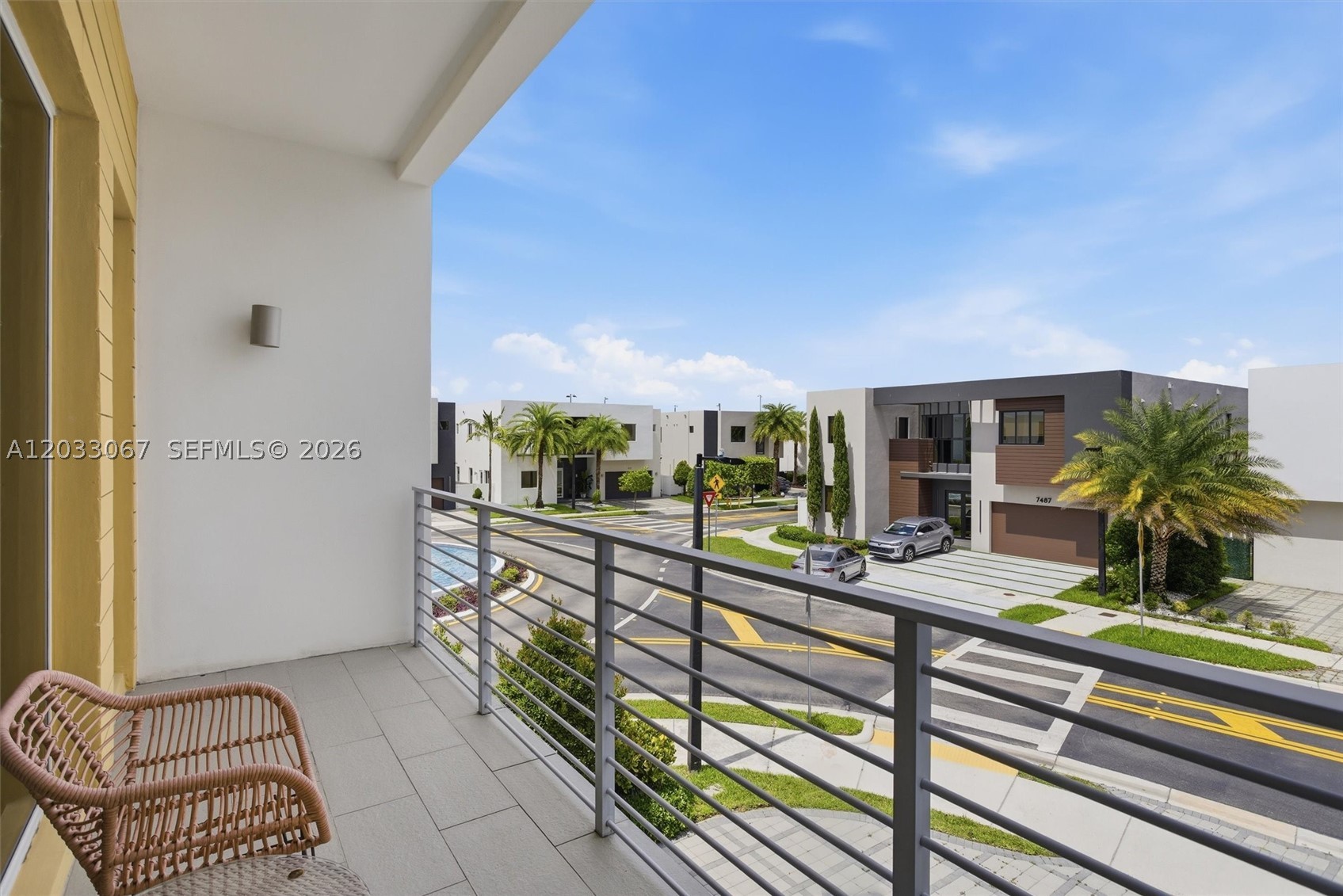 7472 NW 100th Ave, Doral FL 33178