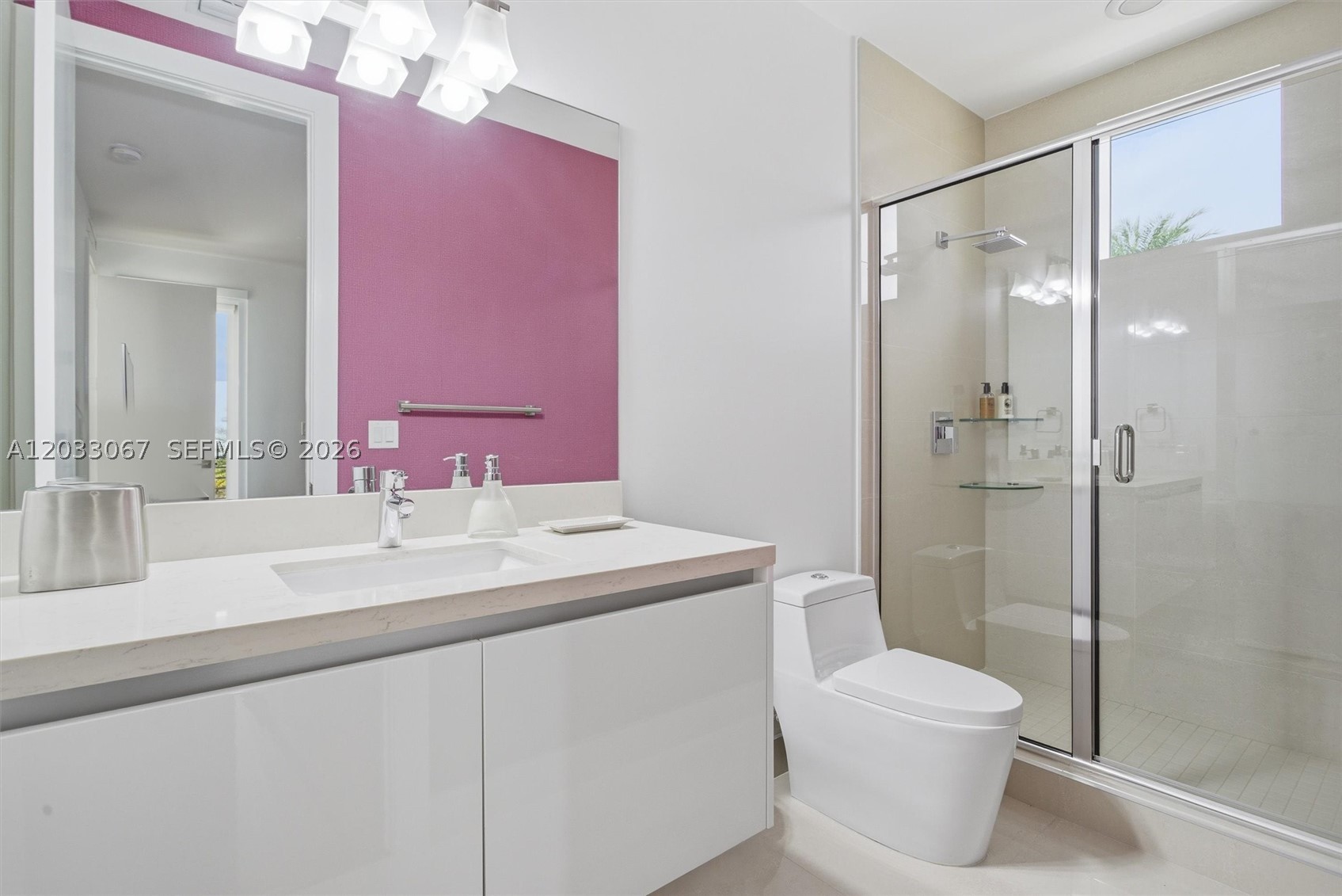 7472 NW 100th Ave, Doral FL 33178