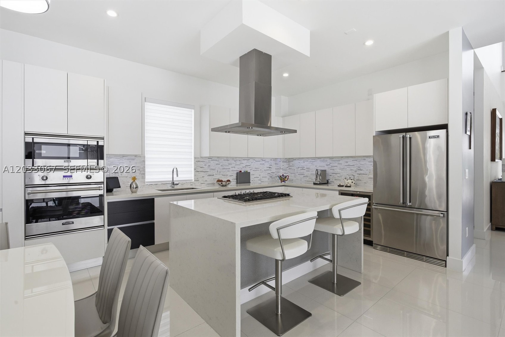 7472 NW 100th Ave, Doral FL 33178