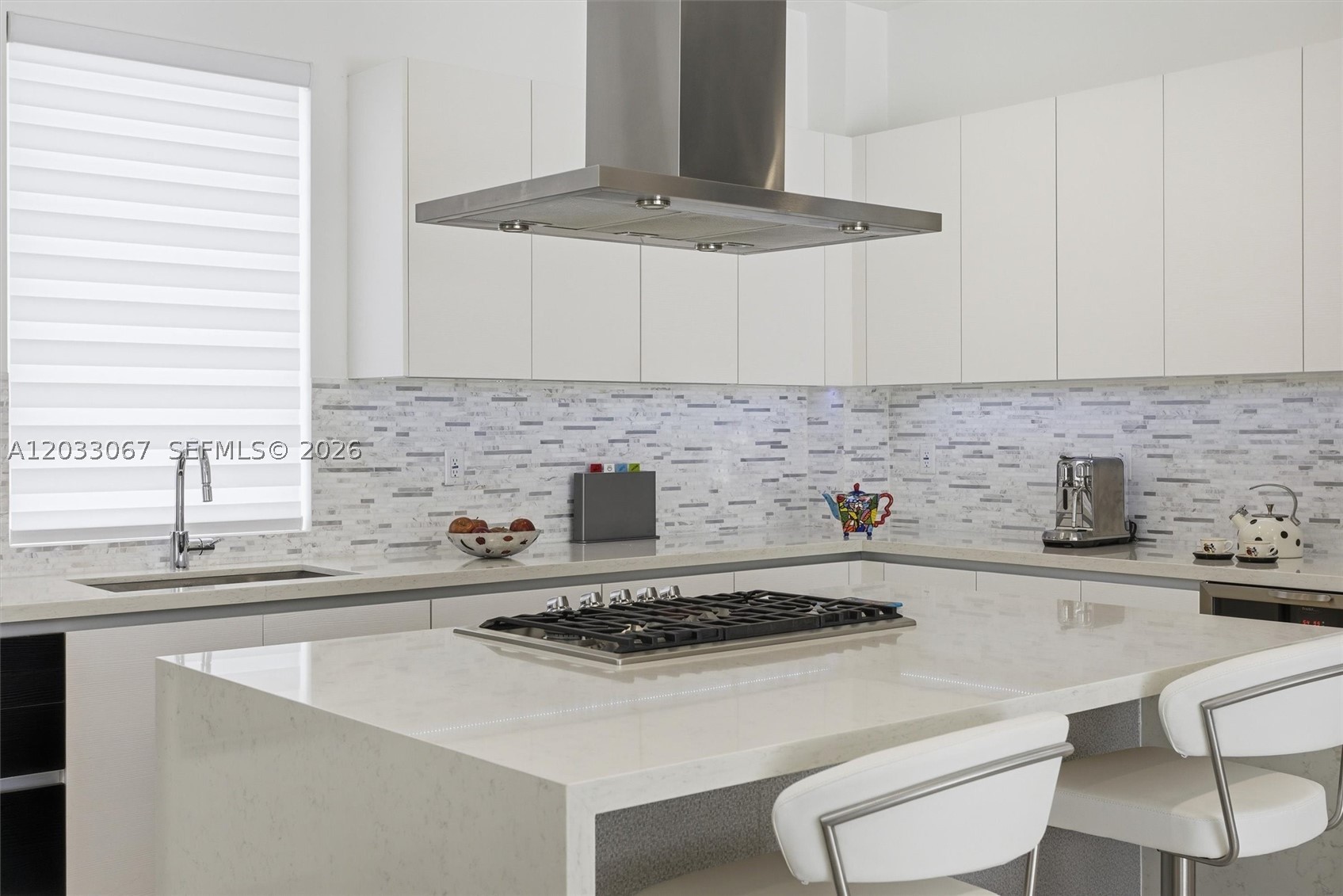 7472 NW 100th Ave, Doral FL 33178