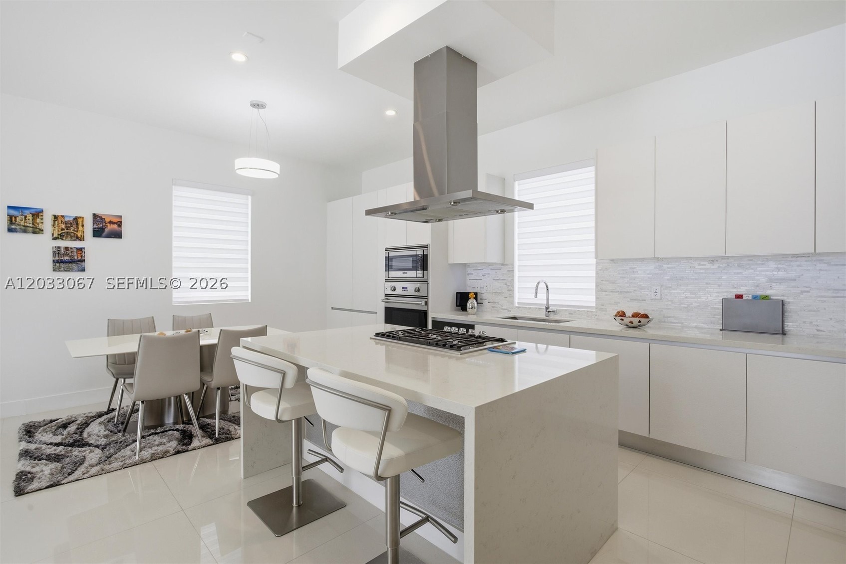 7472 NW 100th Ave, Doral FL 33178
