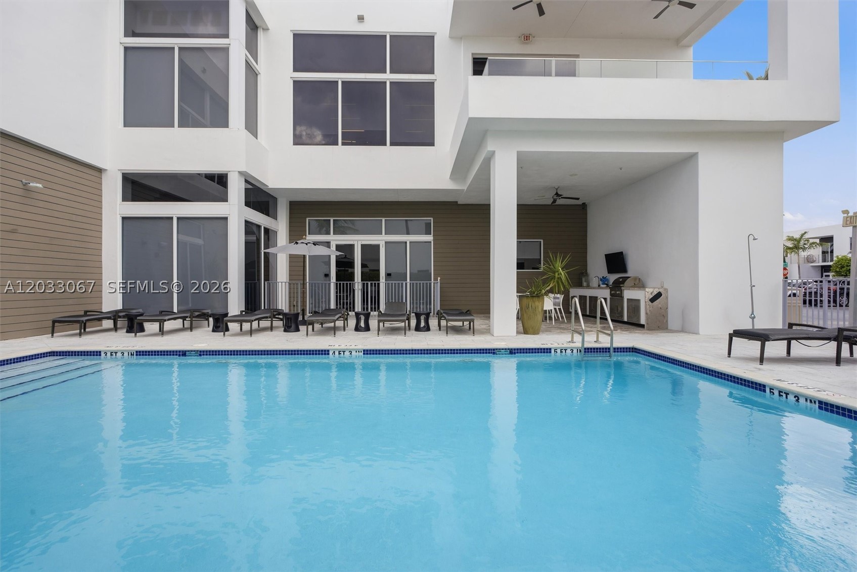 7472 NW 100th Ave, Doral FL 33178