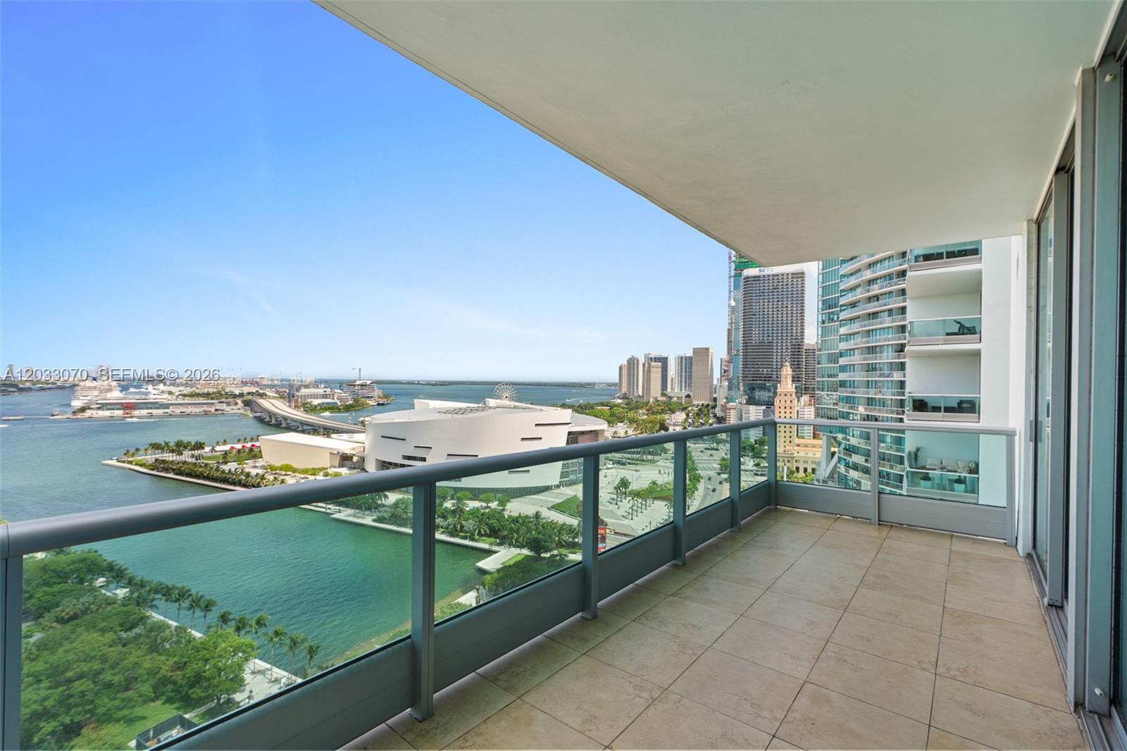 900 Biscayne Blvd #2304, Miami FL 33132