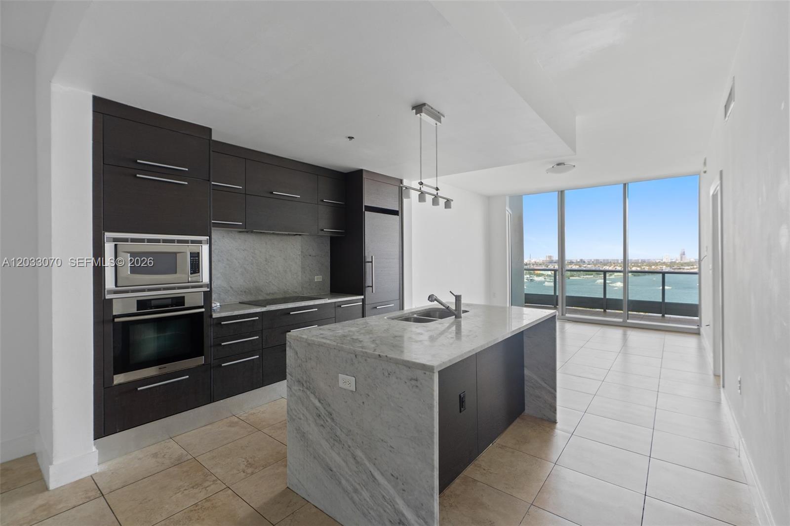 900 Biscayne Blvd #2304, Miami FL 33132