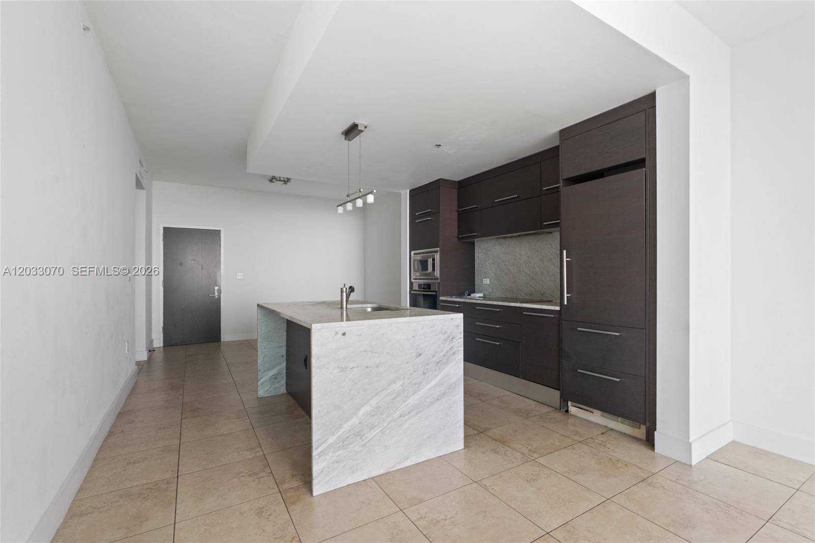 900 Biscayne Blvd #2304, Miami FL 33132