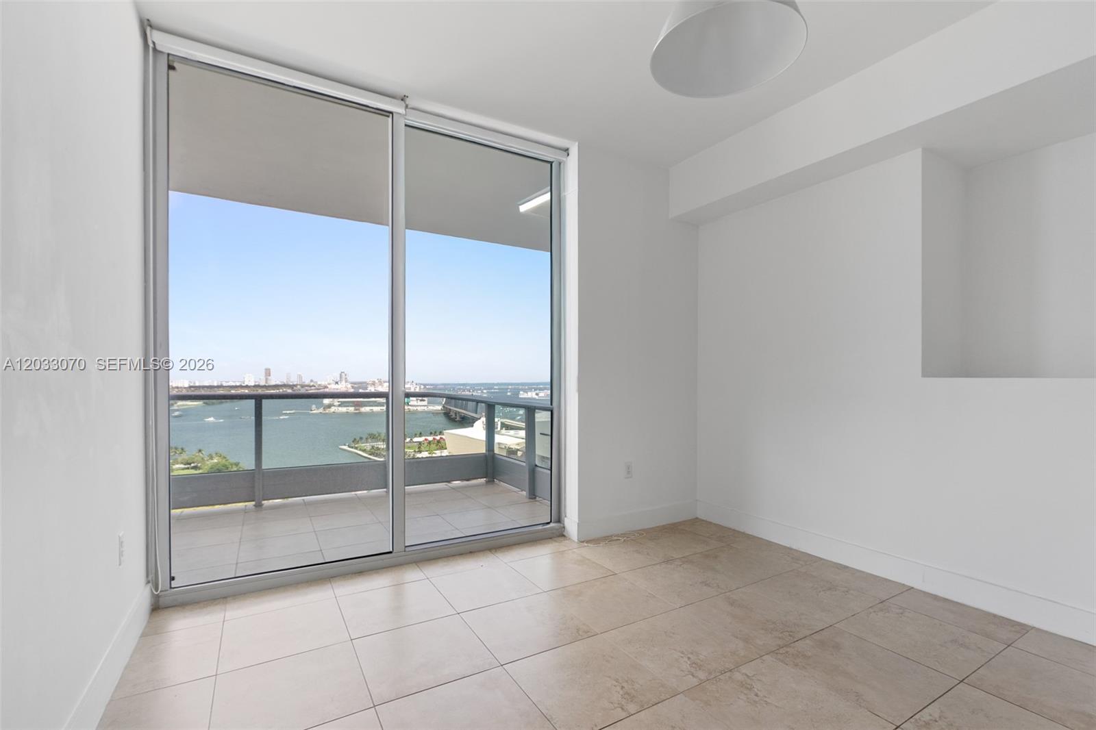900 Biscayne Blvd #2304, Miami FL 33132