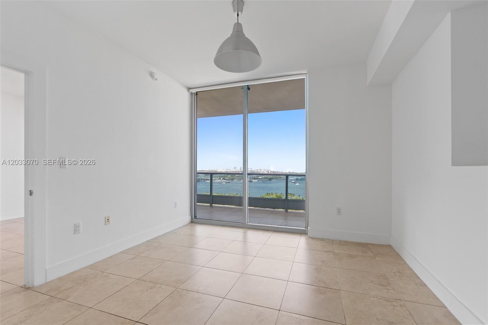 900 Biscayne Blvd #2304, Miami FL 33132