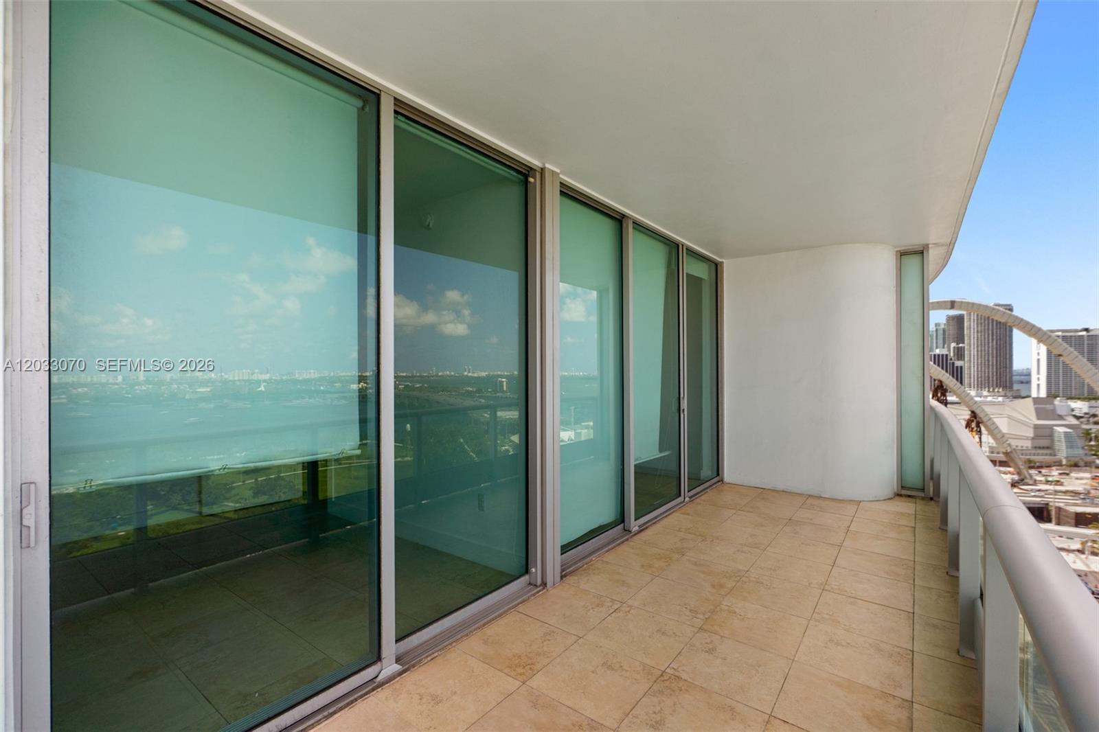 900 Biscayne Blvd #2304, Miami FL 33132