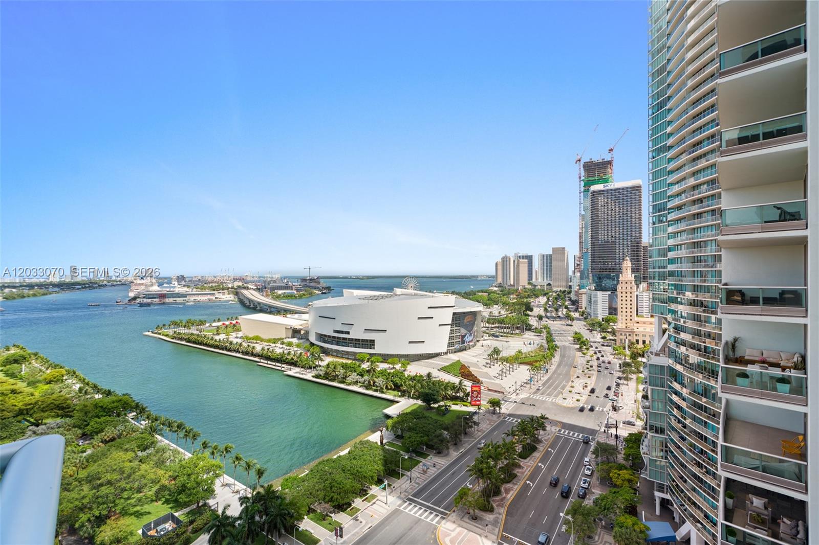 900 Biscayne Blvd #2304, Miami FL 33132