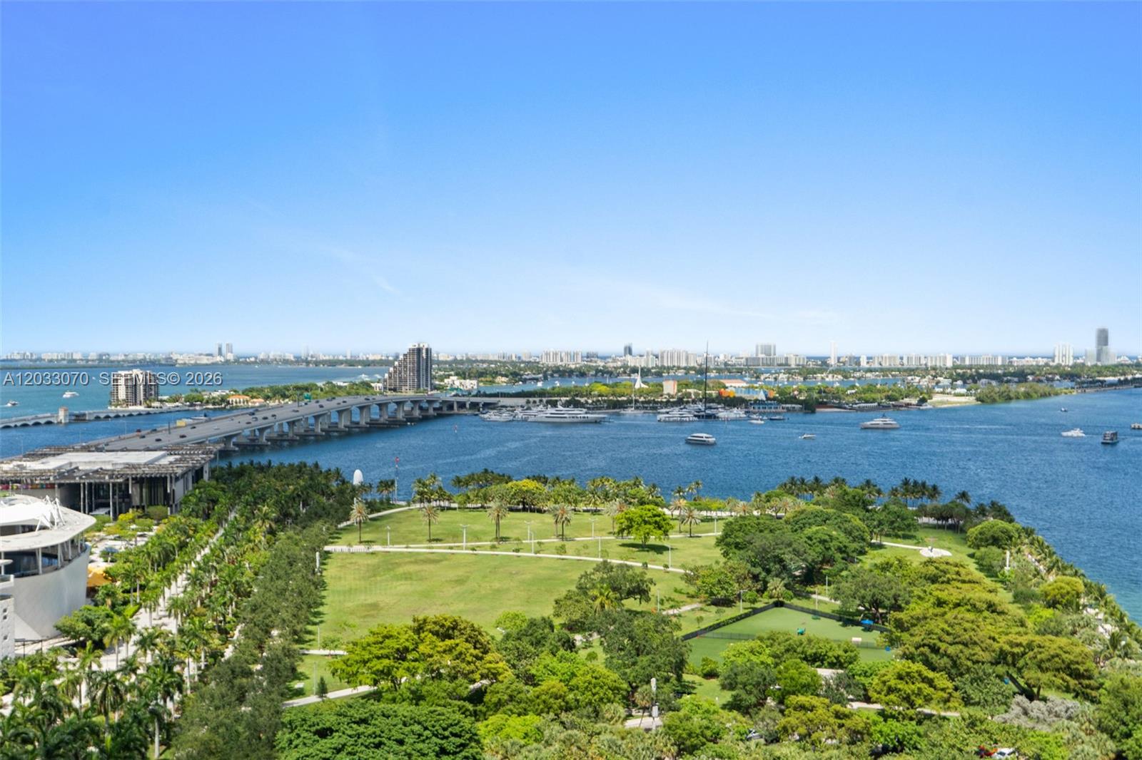 900 Biscayne Blvd #2304, Miami FL 33132