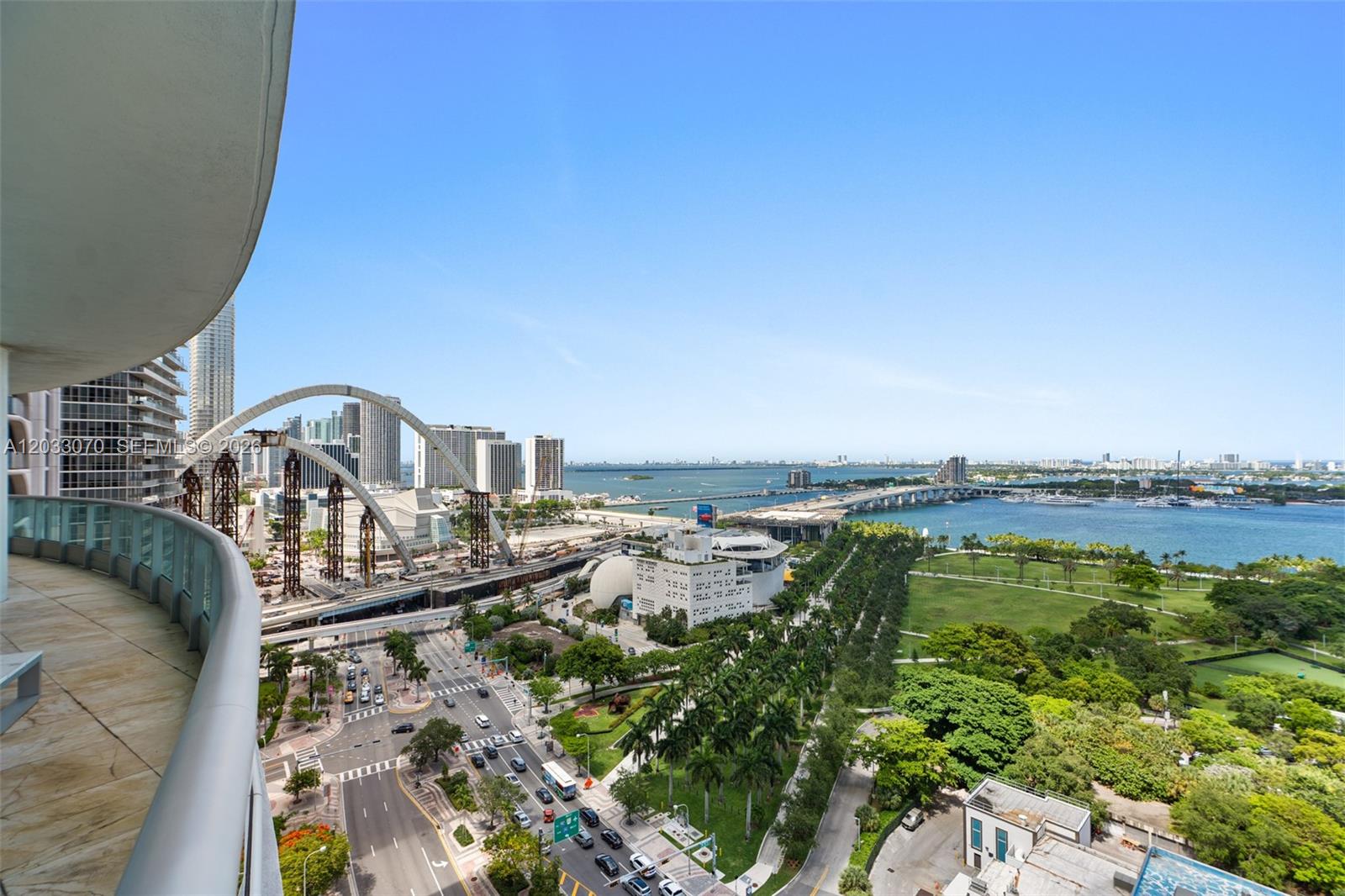 900 Biscayne Blvd #2304, Miami FL 33132