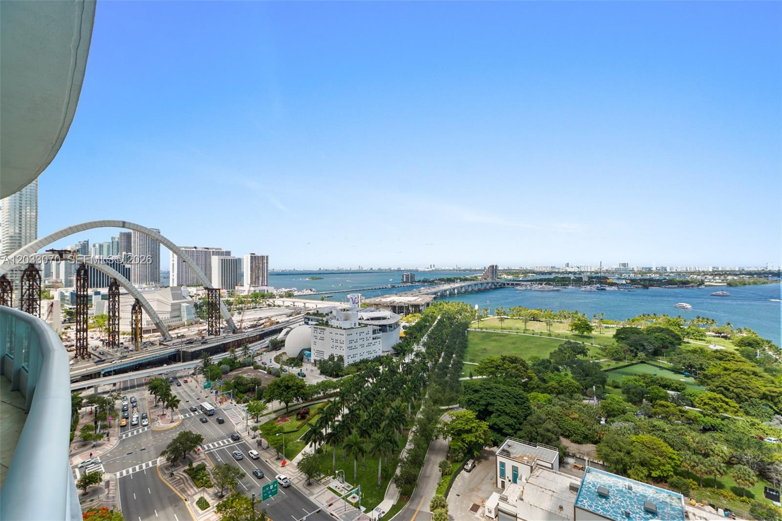 900 Biscayne Blvd #2304, Miami FL 33132