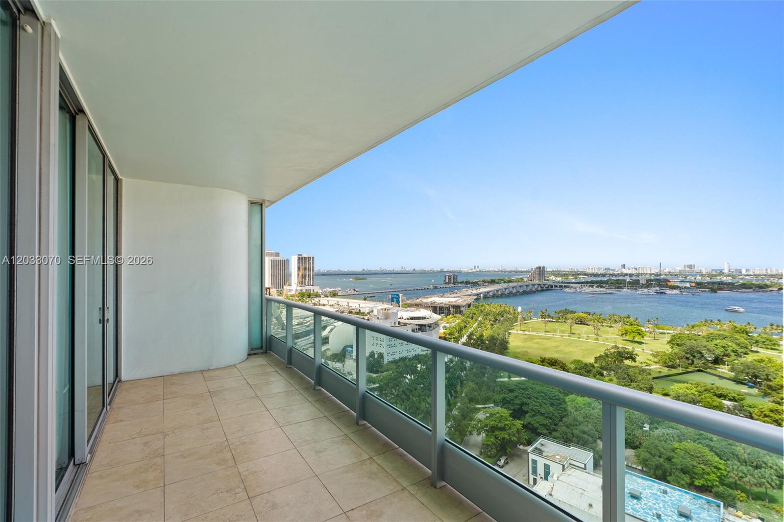 900 Biscayne Blvd #2304, Miami FL 33132