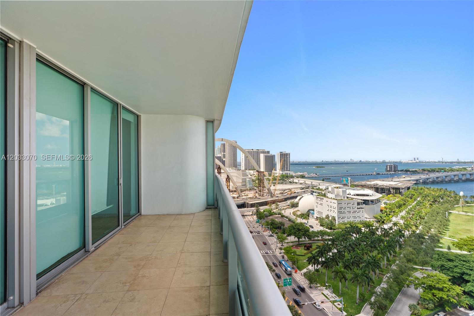900 Biscayne Blvd #2304, Miami FL 33132