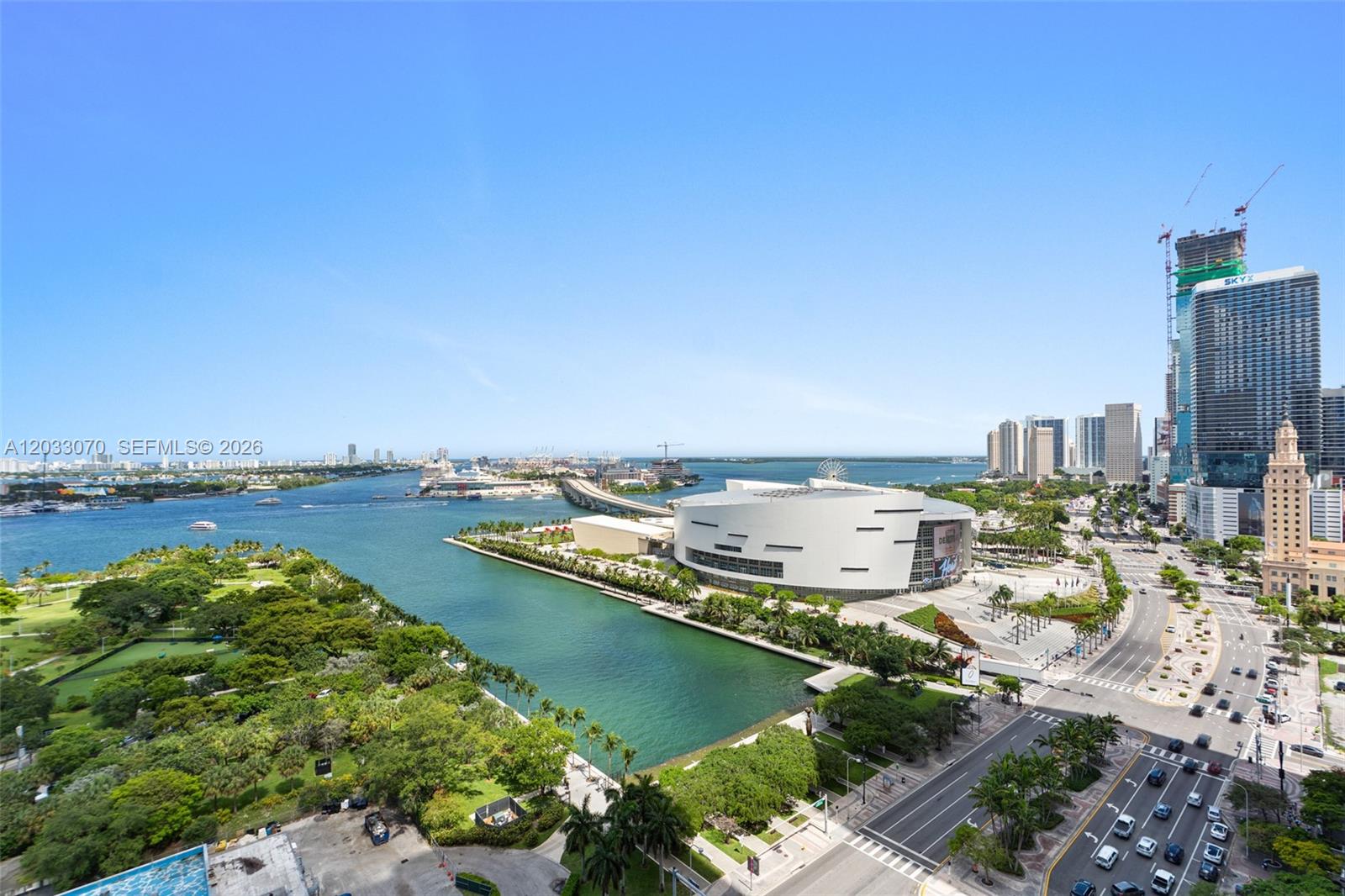 900 Biscayne Blvd #2304, Miami FL 33132