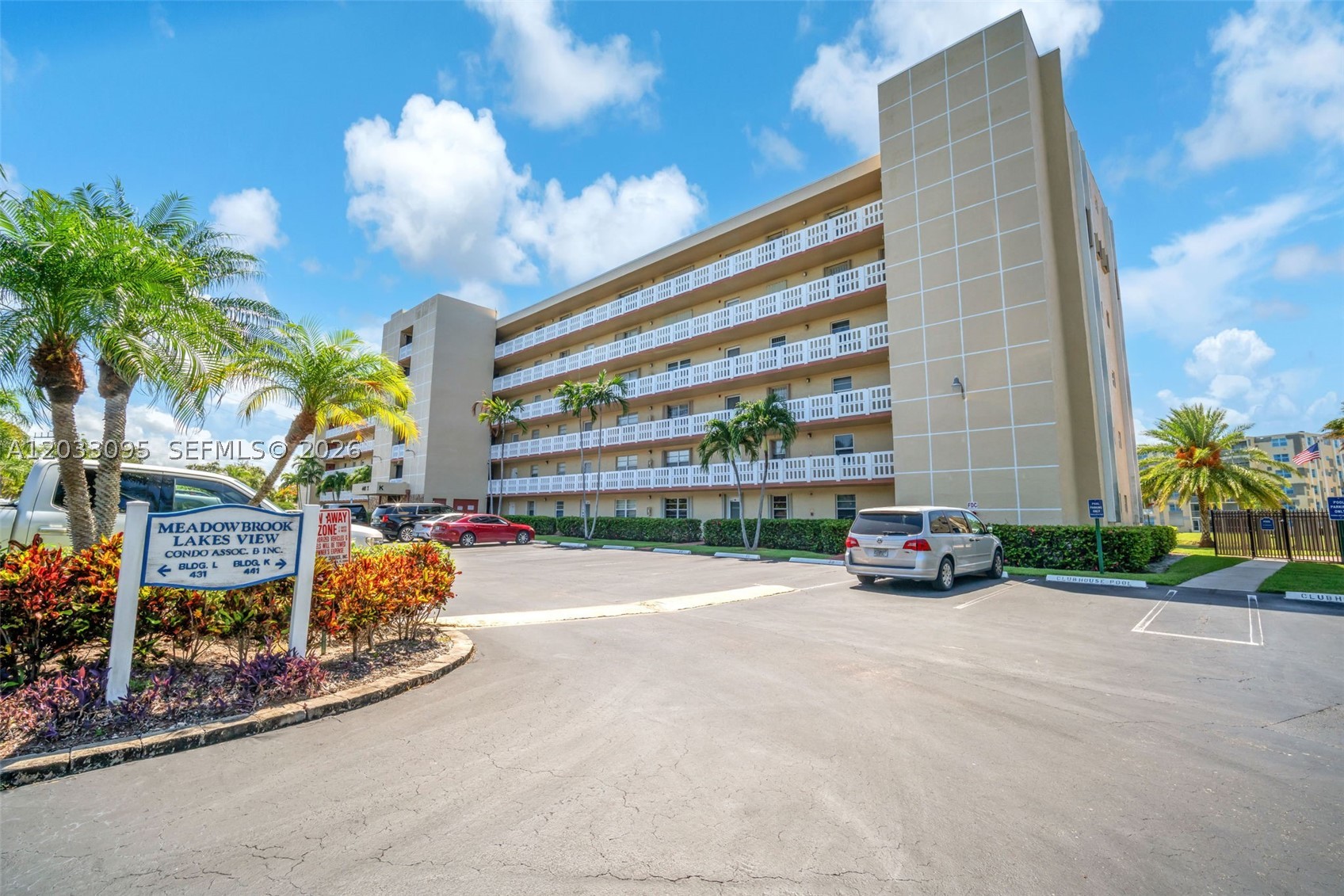 441 SE 3rd St #404, Dania Beach FL 33004