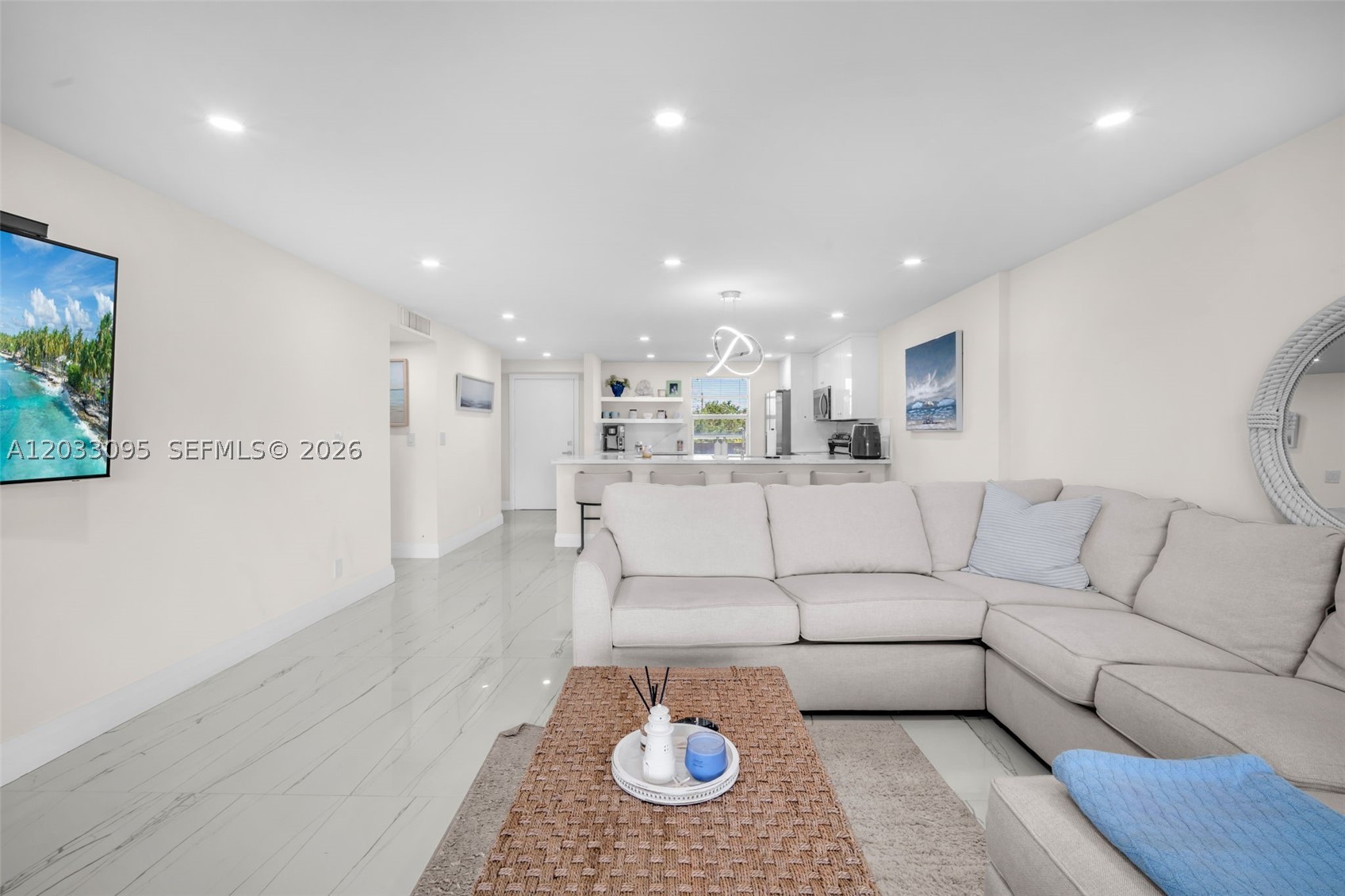 441 SE 3rd St #404, Dania Beach FL 33004