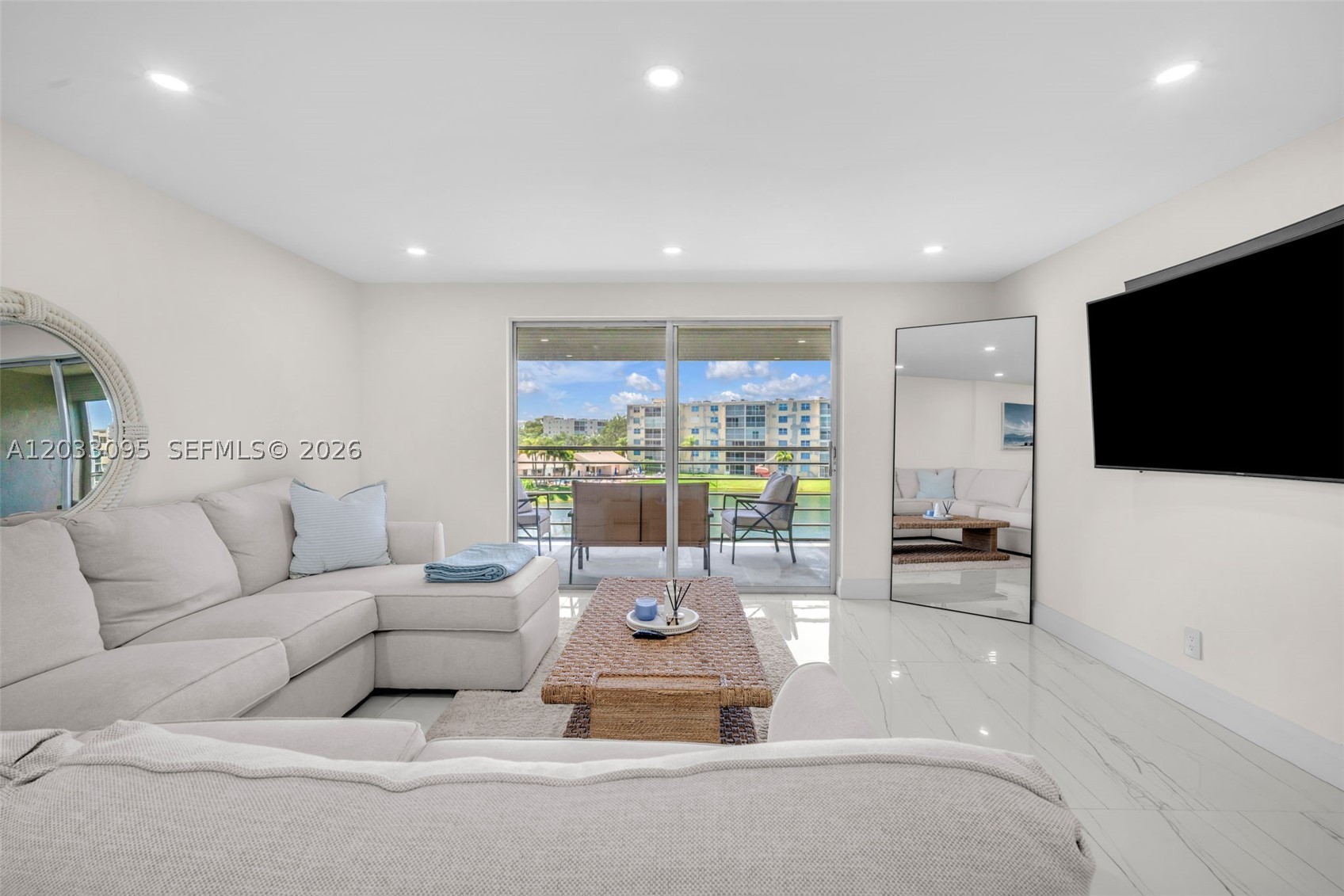 441 SE 3rd St #404, Dania Beach FL 33004