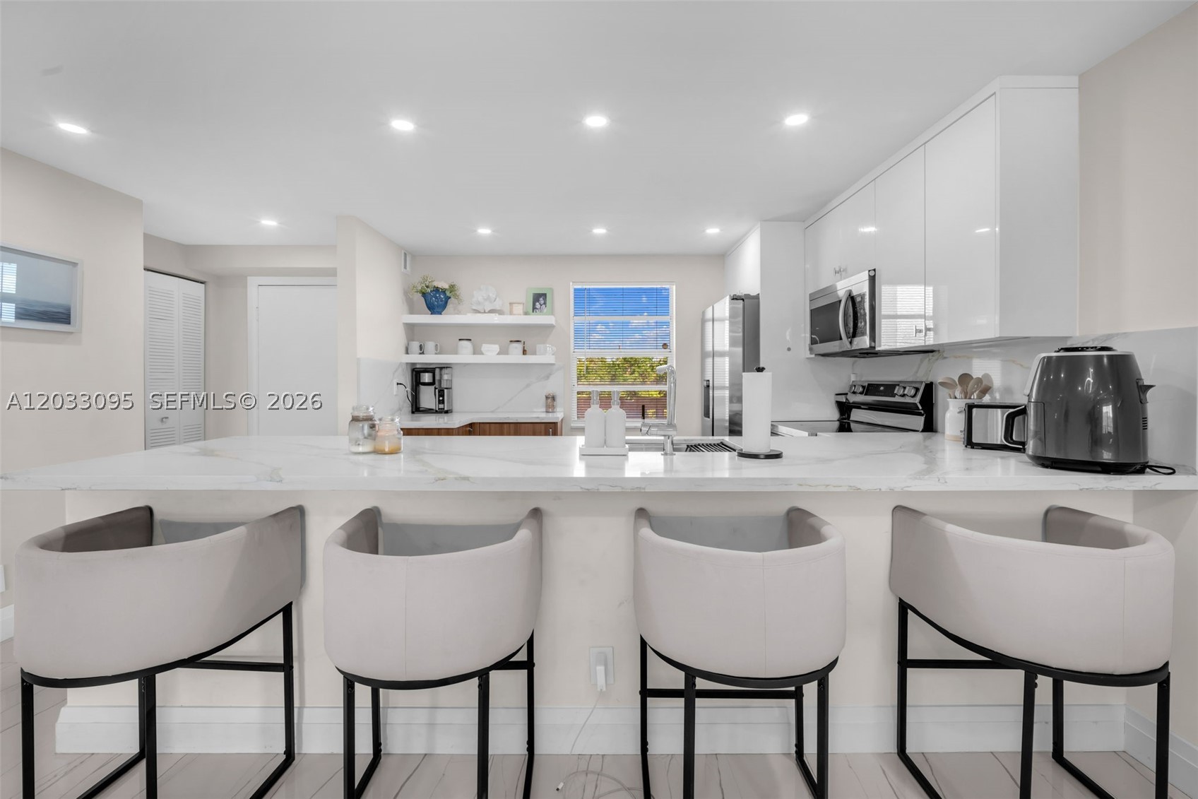 441 SE 3rd St #404, Dania Beach FL 33004