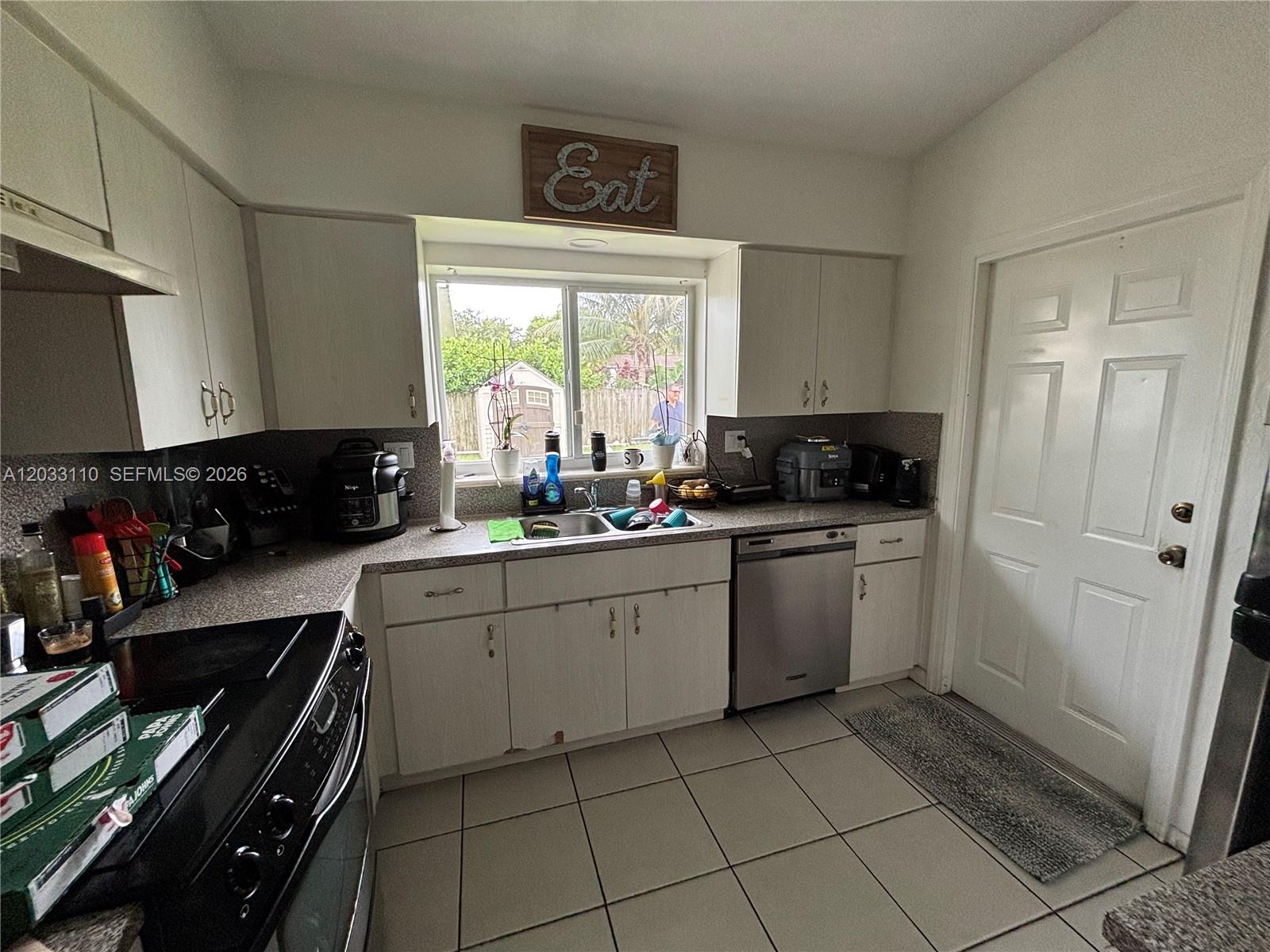 11104 SW 155th Ter, Miami FL 33157