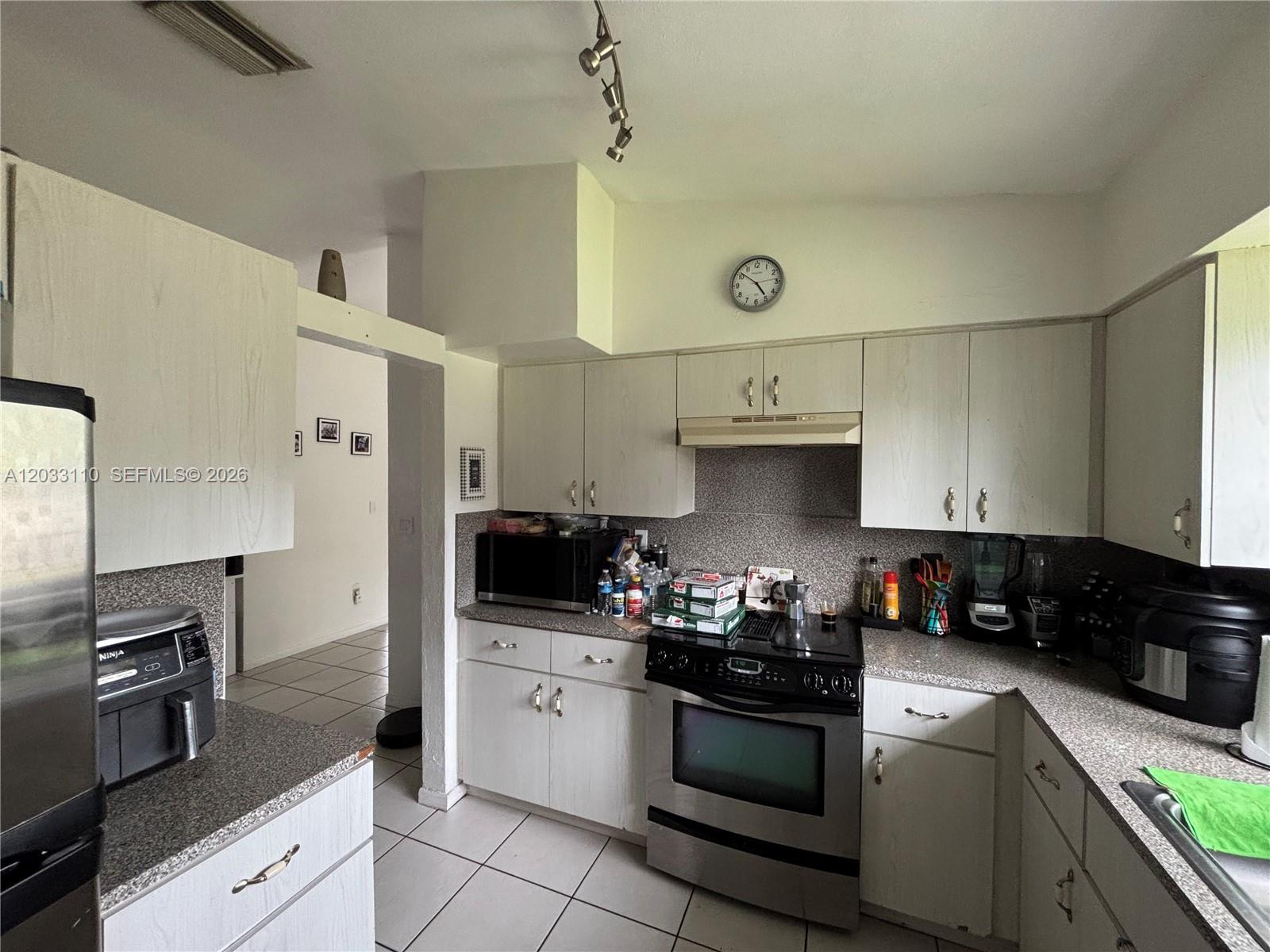11104 SW 155th Ter, Miami FL 33157