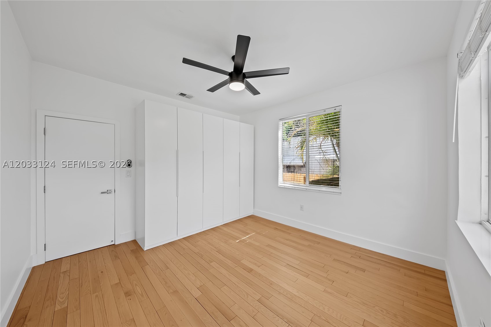 565 NW 44th St, Miami FL 33127