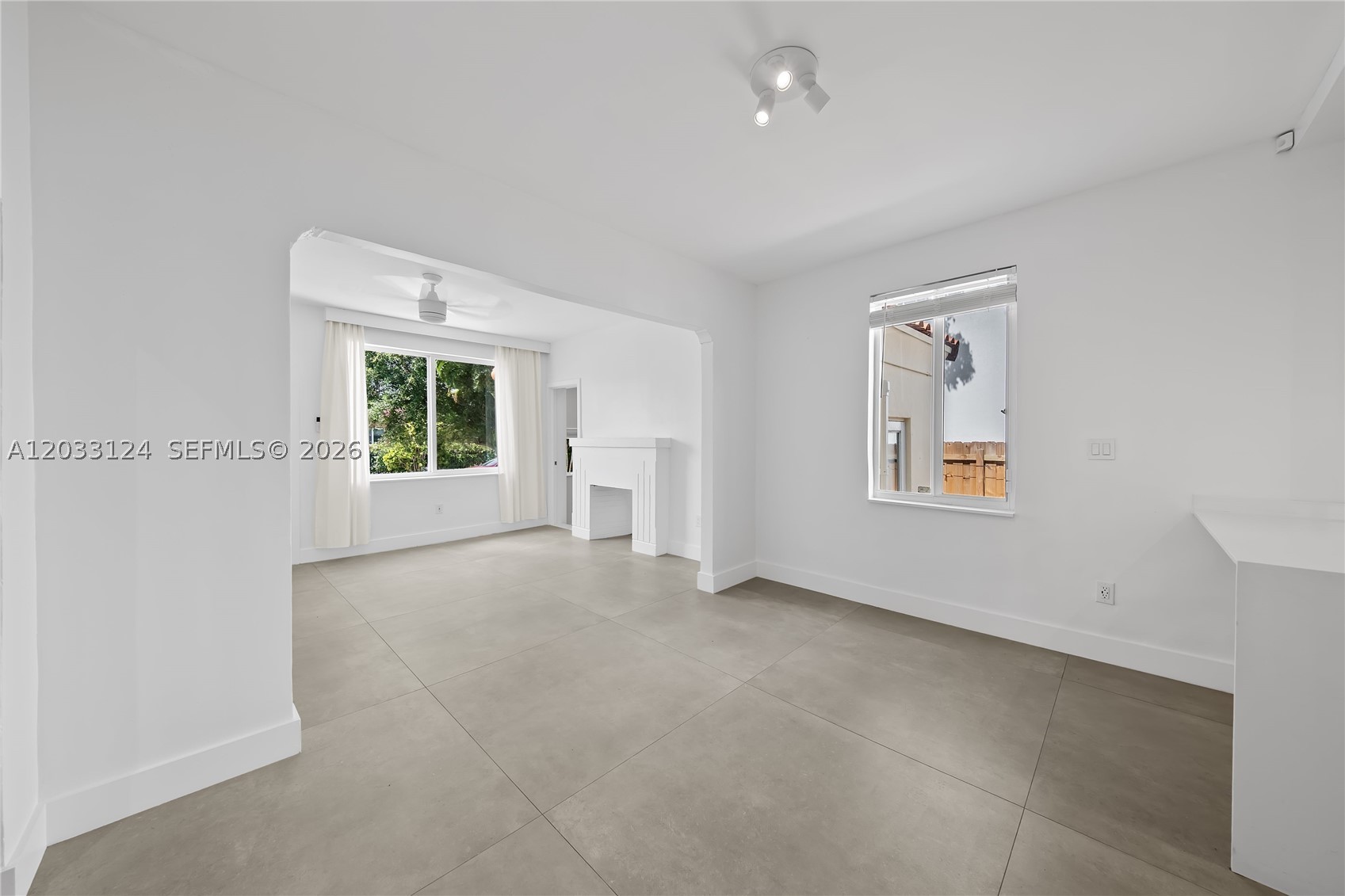 565 NW 44th St, Miami FL 33127