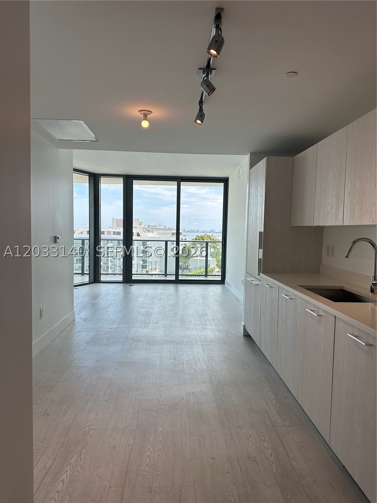 501 NE 31st St #1001, Miami FL 33137