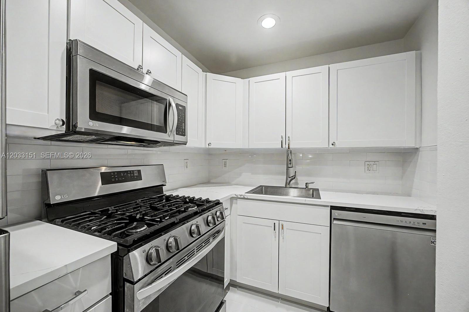 1205 Mariposa Ave #415, Coral Gables FL 33146