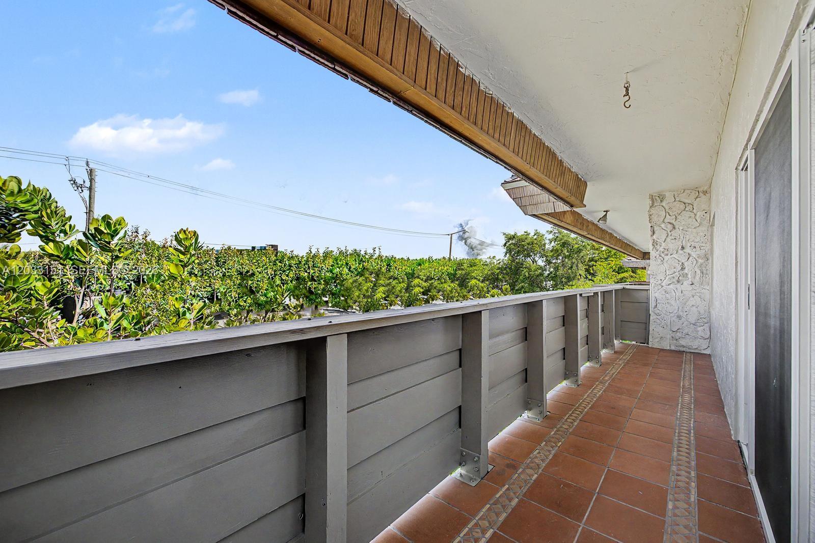 1205 Mariposa Ave #415, Coral Gables FL 33146