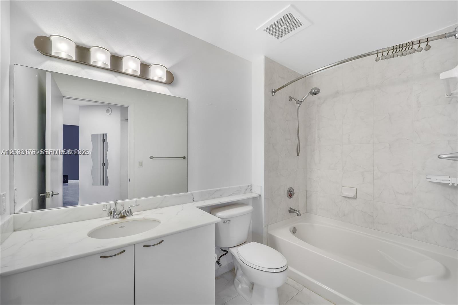 234 NE 3rd St #507, Miami FL 33132