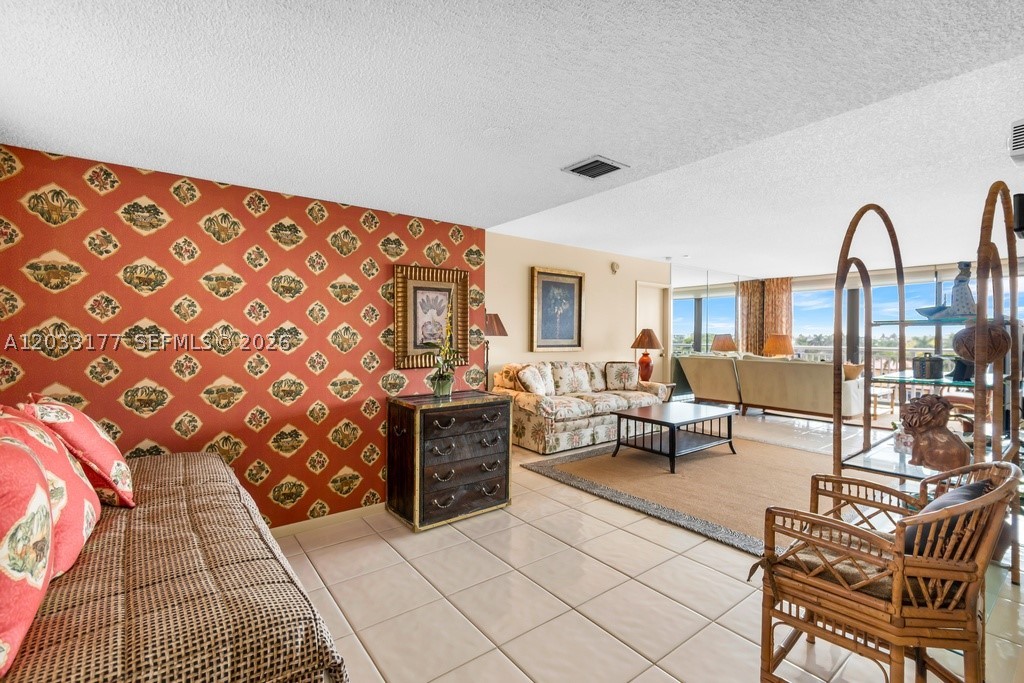 3100 NE 48th St #514, Fort Lauderdale FL 33308