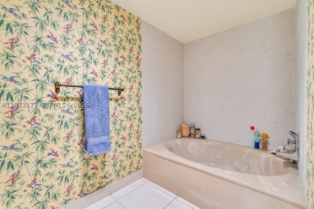 3100 NE 48th St #514, Fort Lauderdale FL 33308