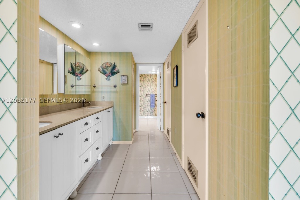 3100 NE 48th St #514, Fort Lauderdale FL 33308