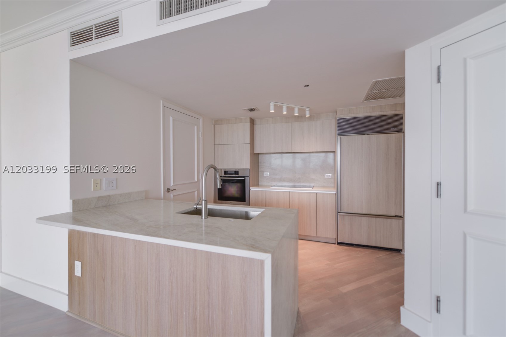 17201 Collins Ave #2209, Sunny Isles Beach FL 33160