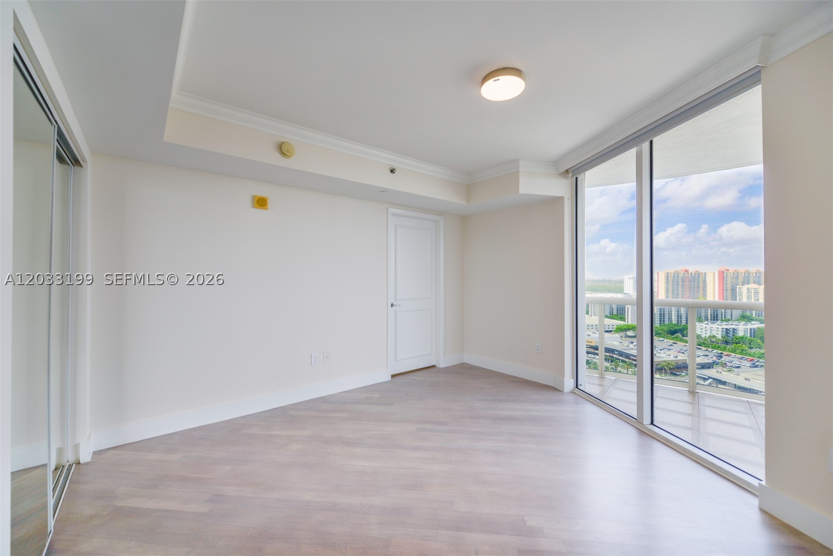 17201 Collins Ave #2209, Sunny Isles Beach FL 33160