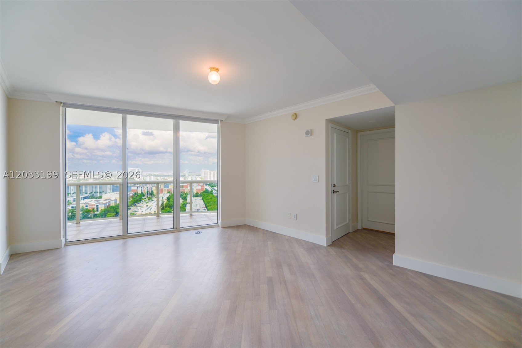 17201 Collins Ave #2209, Sunny Isles Beach FL 33160