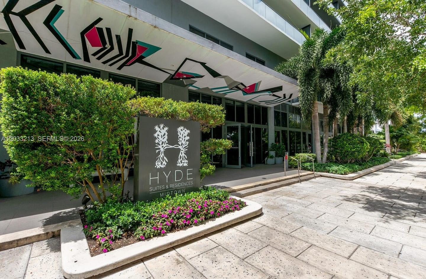 121 NE 34th St #1015, Miami FL 33137