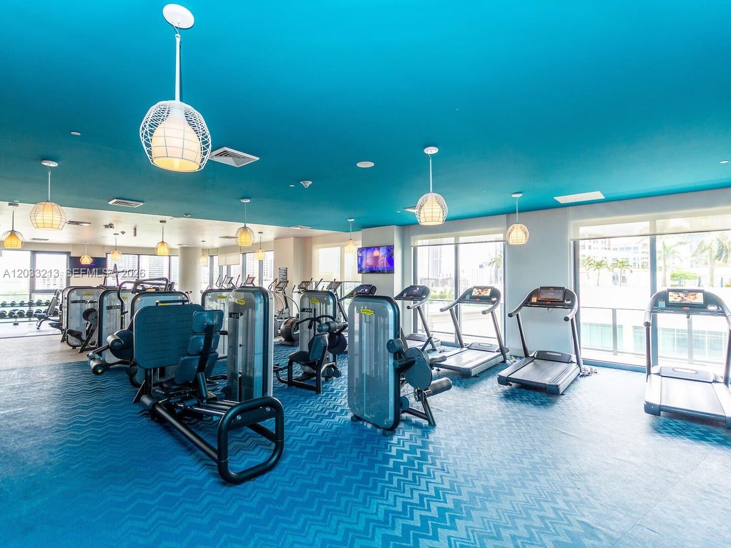121 NE 34th St #1015, Miami FL 33137