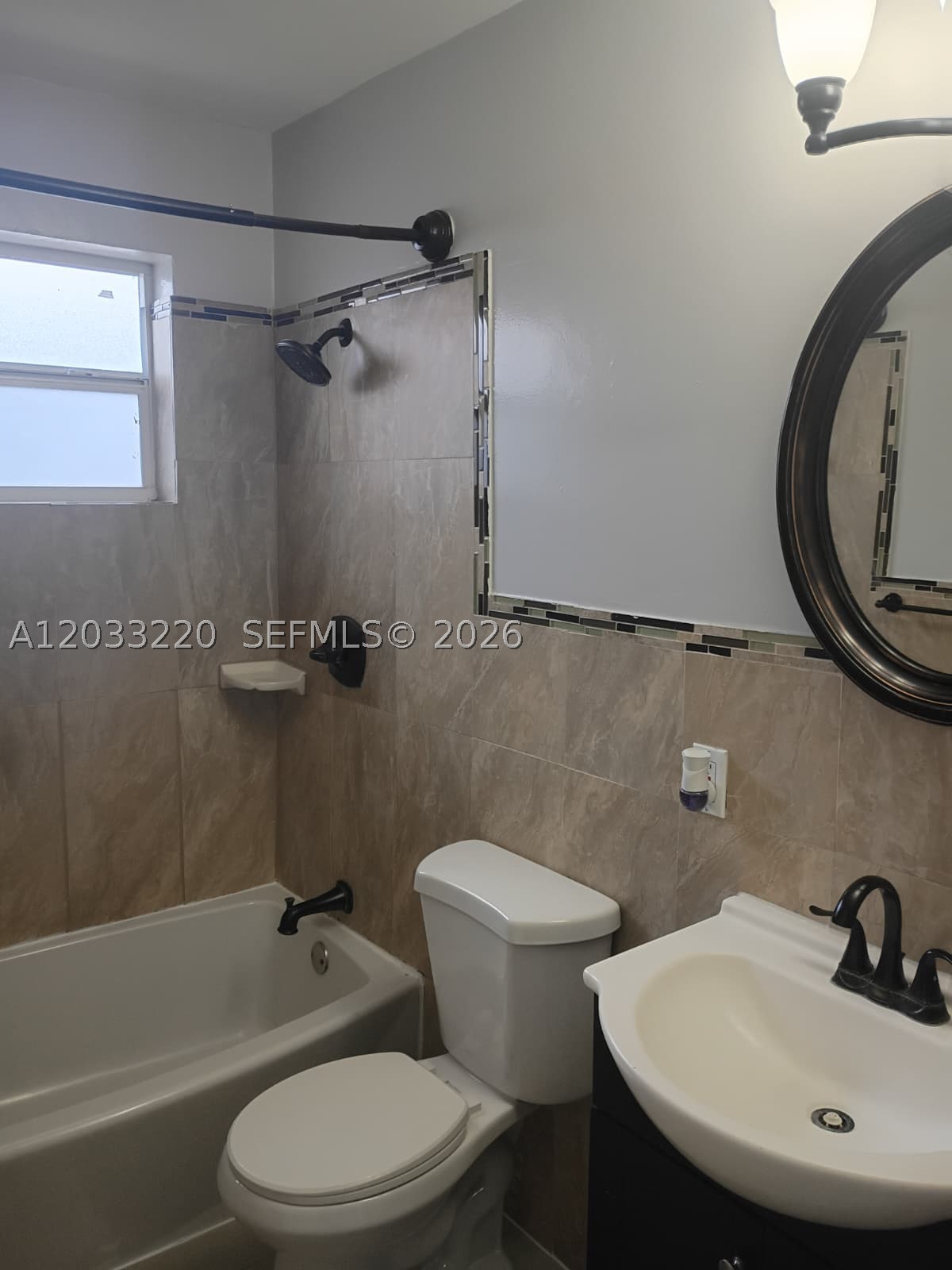 944 NW 51st St, Miami FL 33127