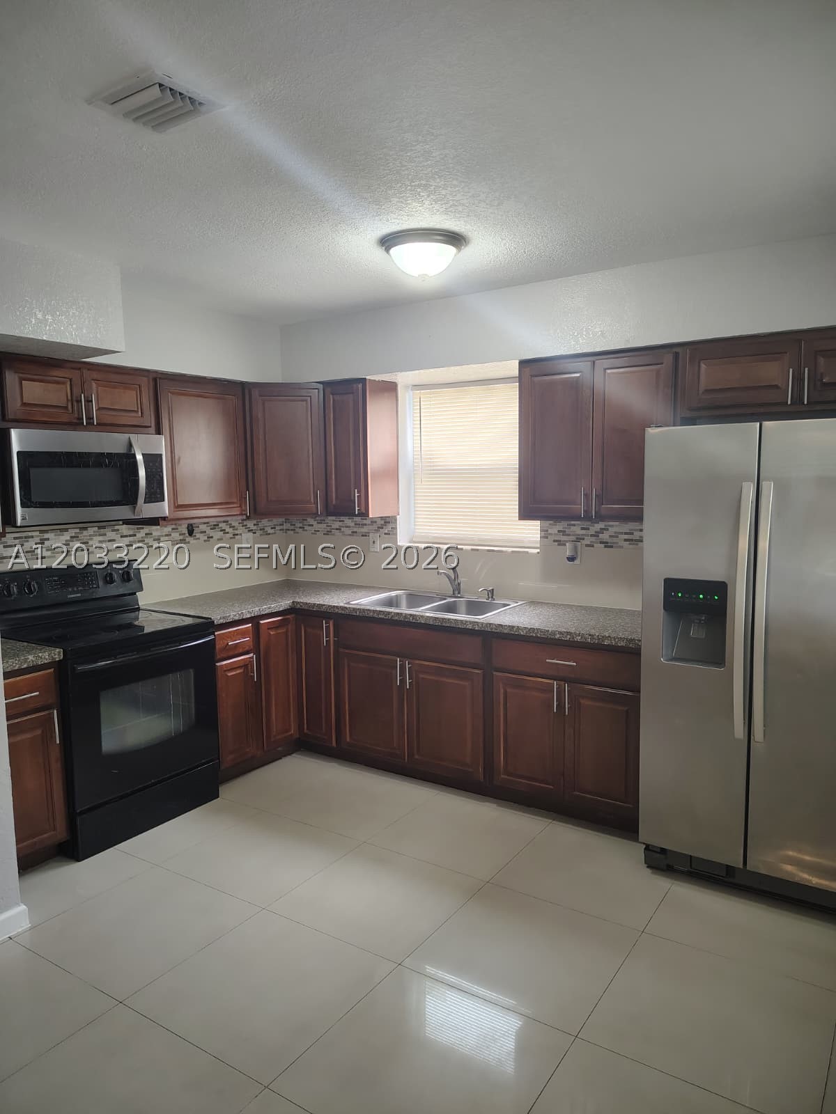 944 NW 51st St, Miami FL 33127
