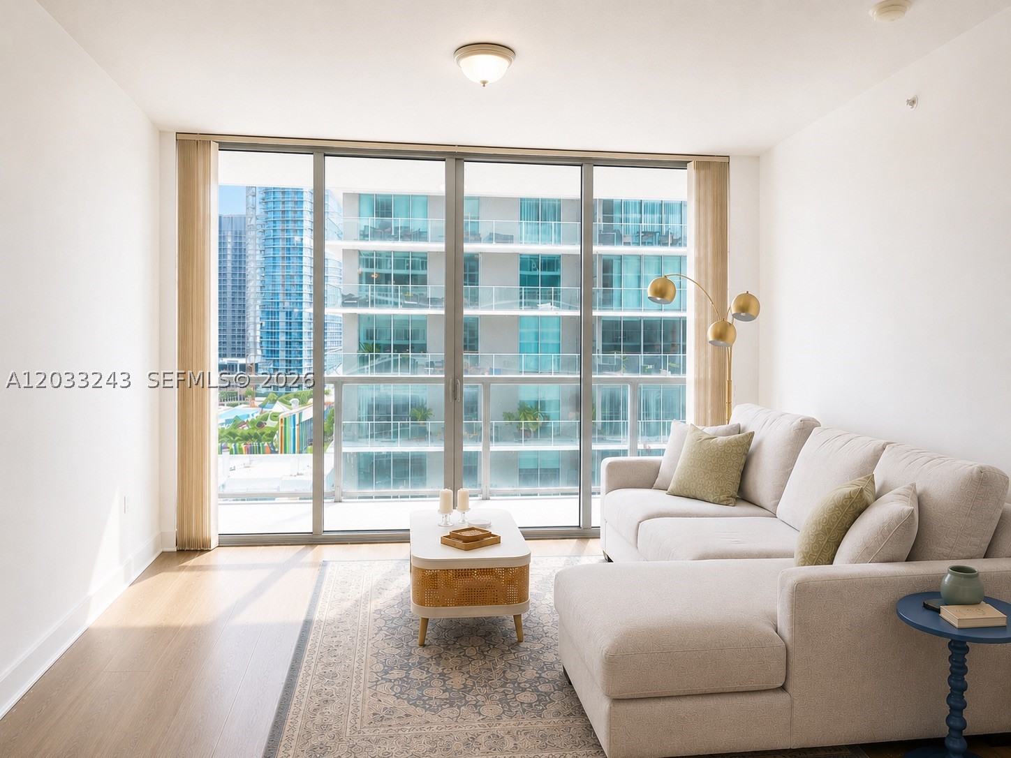 Miami FL 33130 - A12033243