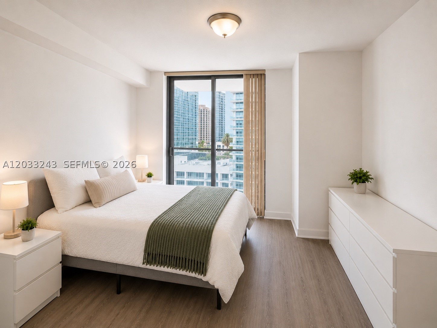 Miami FL 33130 - A12033243