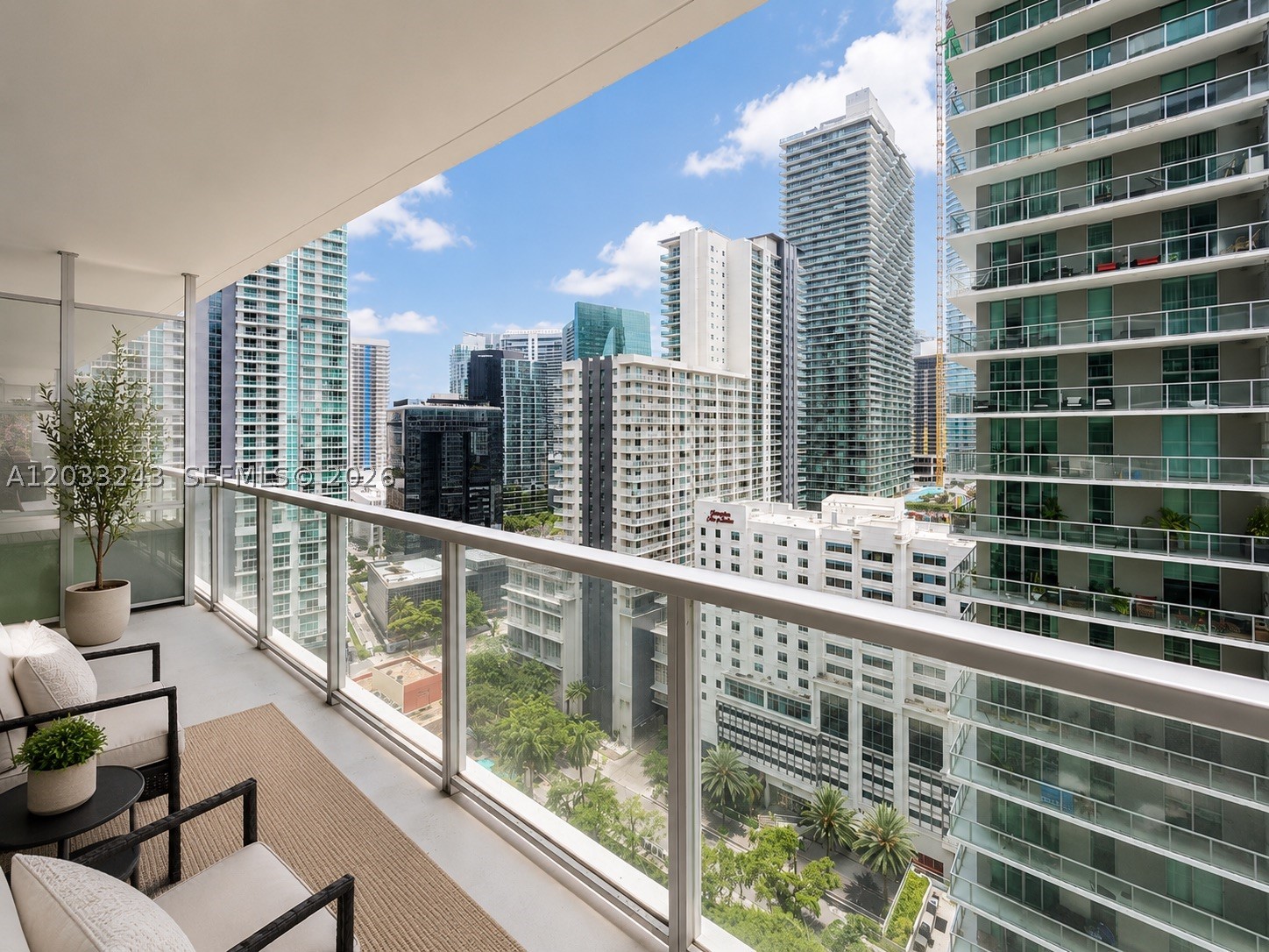 Miami FL 33130 - A12033243